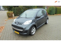 Peugeot 107 - 1.0-12V XR