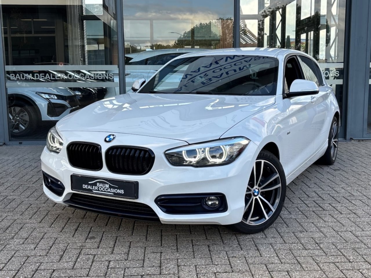 BMW 1-serie - 116I ED.SPORT-LINE SHADOW EXECUTIVE NAVI LMV PDC - AutoWereld.nl