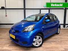 Toyota Aygo - 1.0-12V Dynamic Blue / AUTOMAAT / AIRCO / 5 DRS /