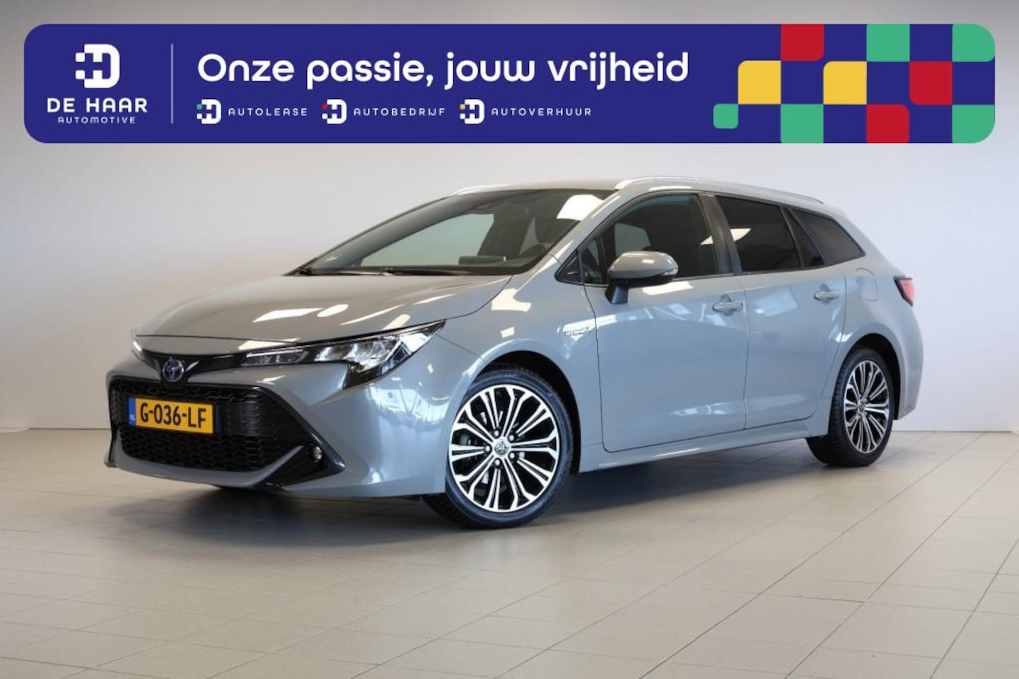 Toyota Corolla - 1.8 Hybrid Dynamic - Apple CarPlay - Achteruitrijcamera - Trekhaak - AutoWereld.nl
