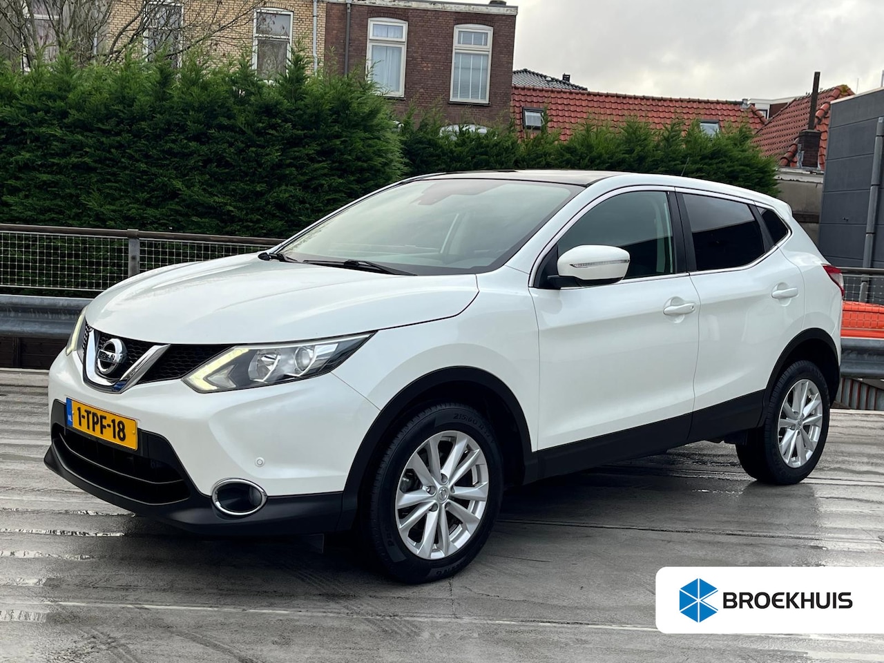 Nissan Qashqai - 1.2 Connect Edition | Achteruitrijcamera | Cruise Control | Climate Control | Navigatie | - AutoWereld.nl