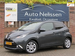 Toyota Aygo - 1.0 VVT-i x-joy | HALF LEDER | GROOT SCHERM NAVI | CAMERA | LICHTMETALEN VELGEN | CLIMA-AI