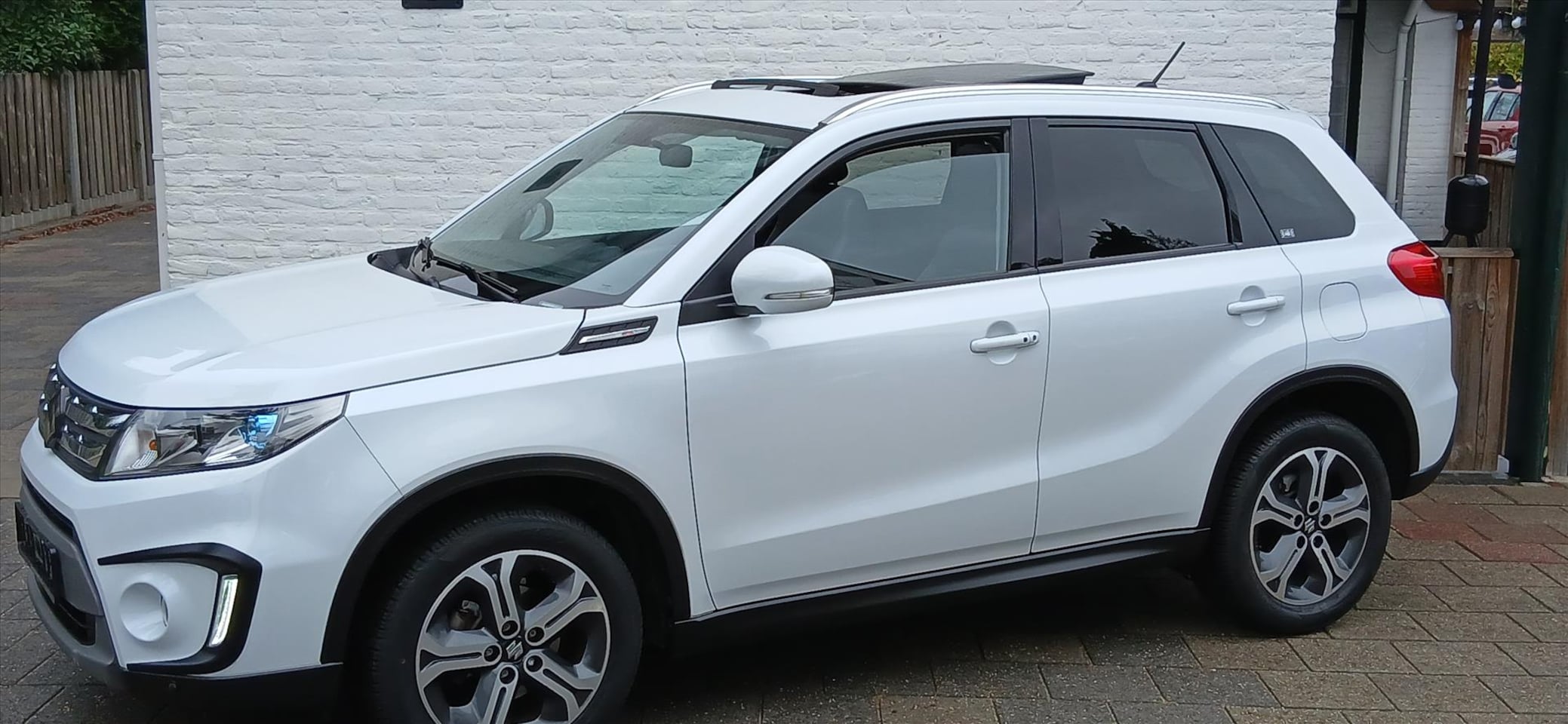 Suzuki Vitara - 1.6 5drs VVT 120pk High Executive 56000 km - AutoWereld.nl