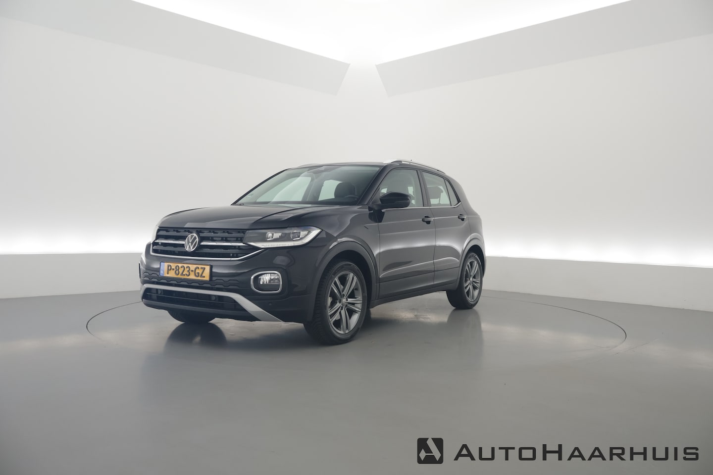 Volkswagen T-Cross - 1.0 TSI Style | Adapt. Cruise | CarPlay | Trekhaak | Navi | All Season | Stoelverw. - AutoWereld.nl