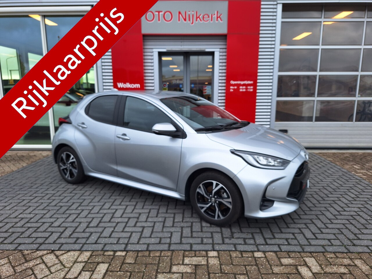 Toyota Yaris - 1.5 Hybrid 115 Dynamic met Comfort Pack - AutoWereld.nl