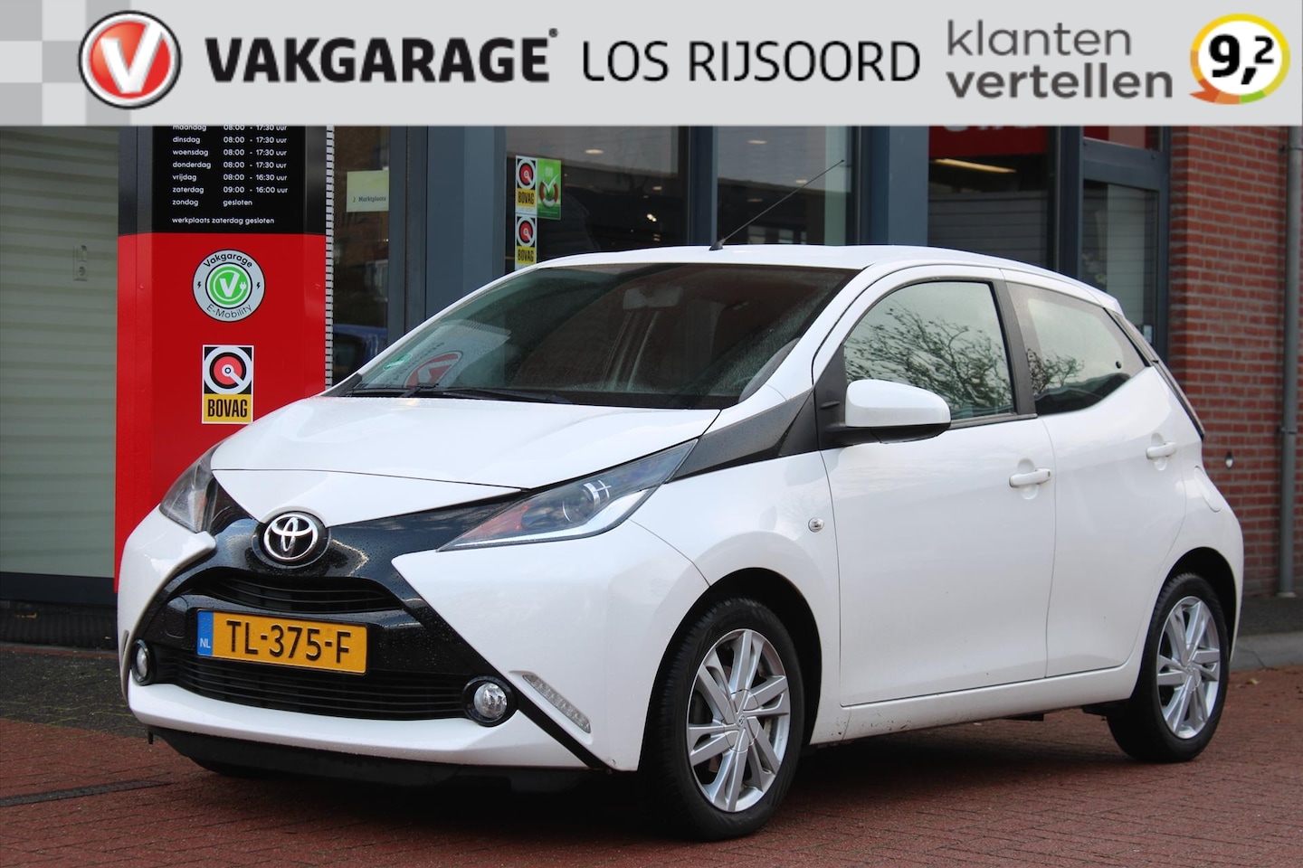 Toyota Aygo - 1.0 VVT-i *x-play* Aut. | Camera | A/C | Bluetooth | 5-drs | Leuk!! | Topper!! | - AutoWereld.nl