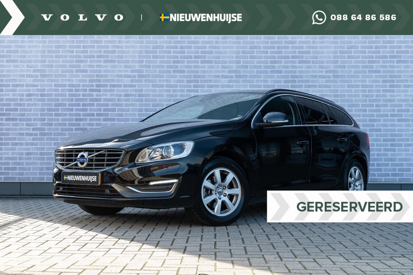 Volvo V60 - T3 150 pk Momentum Automaat | Achteruitrijcamera | Stoelverwarming | Verwarmbare voorruit - AutoWereld.nl