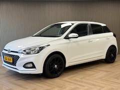 Hyundai i20 - 1.2 HP i-Motion Premium NAVIGATIE CARPLAY AIRCO BLACK EDITION