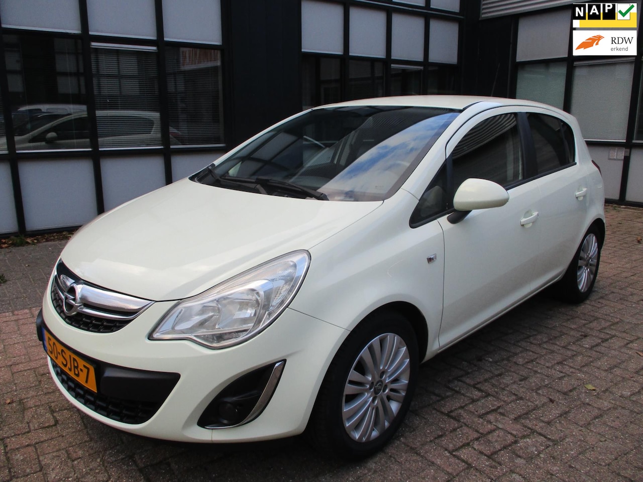Opel Corsa - 1.4-16V Edition 5-drs Airco - AutoWereld.nl