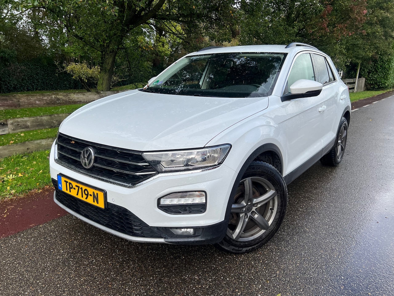 Volkswagen T-Roc - 1.0 TSI Style Airco, PDC Trekhaak - AutoWereld.nl
