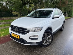 Volkswagen T-Roc - 1.0 TSI Style Airco, PDC Trekhaak