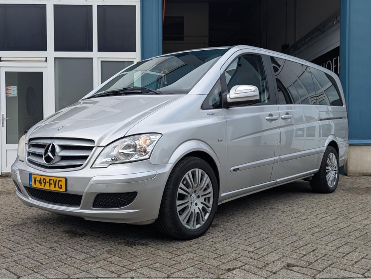 Mercedes-Benz Viano - 3.0 CDI V6 Ambiente Edition DC Lang Export - AutoWereld.nl
