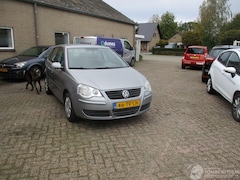 Volkswagen Polo - 1.4-16V Optive