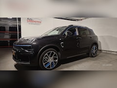 Lynk & Co 01 - 1.5 PHEV 262pk Carplay / Panoramadak / Elektr.A.Klep / 360 + A.Cam./ Navi / Infinity hi-au