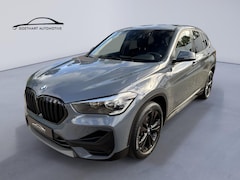 BMW X1 - XDrive25e / Hi-Fi / Carplay / Black pakket / Keyless