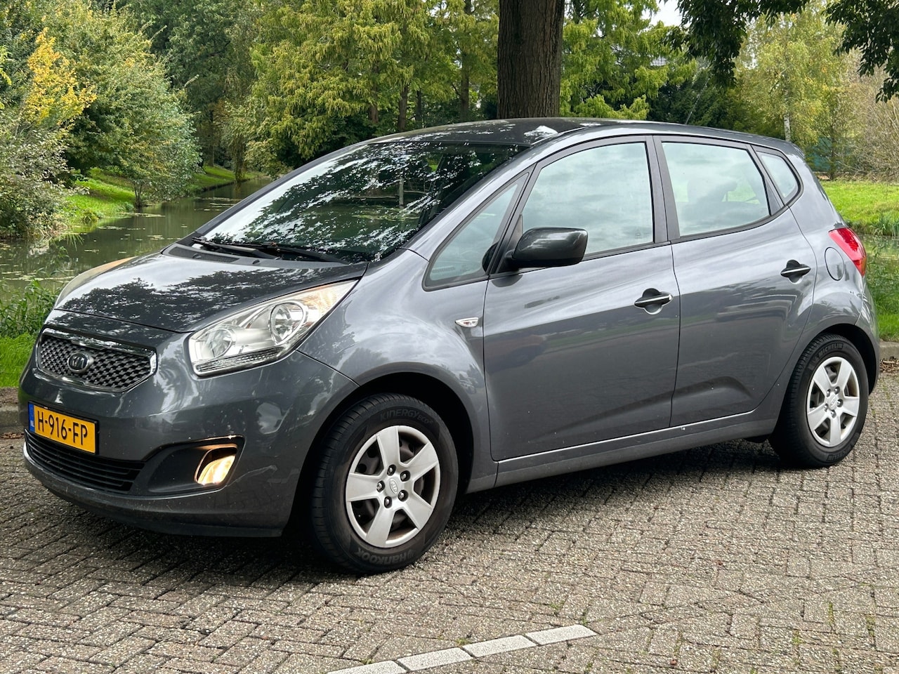 Kia Venga - 1.4 CVVT X-tra 2012 Airco! Cruise control! Trekhaak! Hoge instap! Ruime en praktische auto - AutoWereld.nl