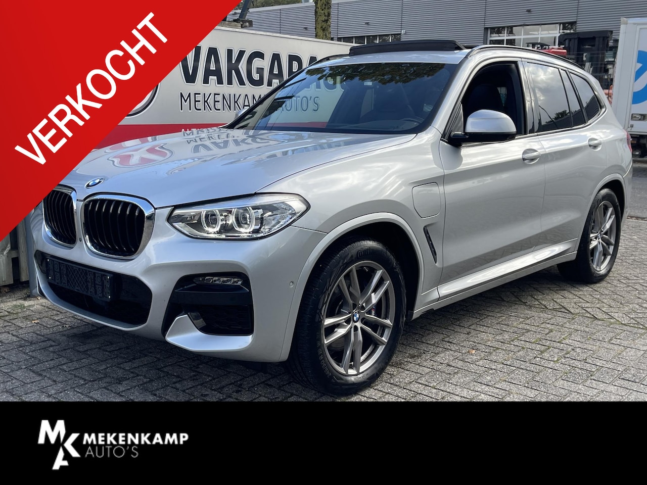 BMW X3 - xDrive30e High Executive M Sport 19''/M-zetels/Panoramadak/Trekhaak/Leder + memory/360 cam - AutoWereld.nl