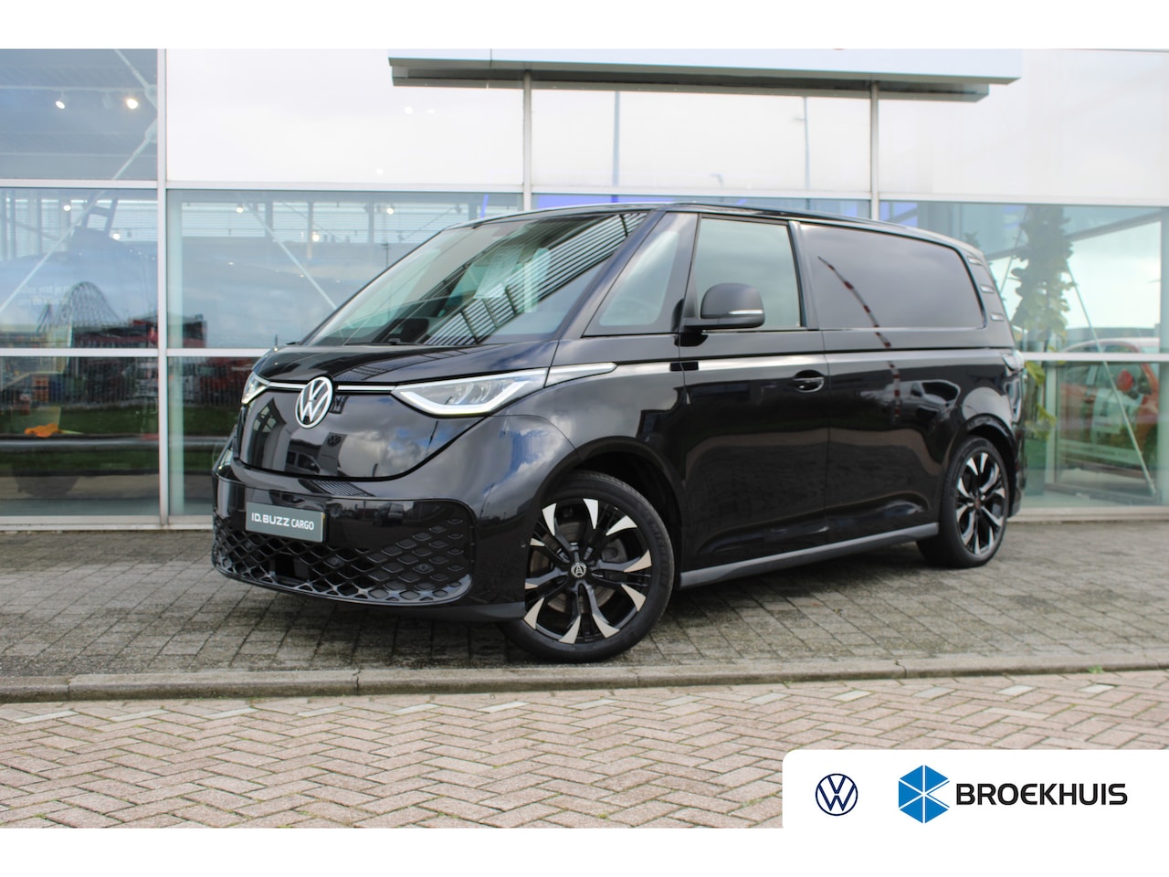Volkswagen ID. Buzz Cargo - 77 kWh 204 pk | 77 kWh | 204 pk | Trekhaak | Adaptive Cruise Control | Lichtmetalen velgen - AutoWereld.nl