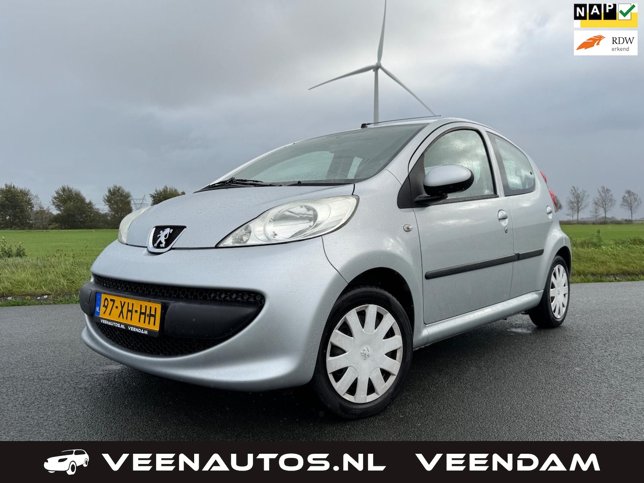 Peugeot 107 - 1.0-12V XS 5 Deurs Elektrisch Pakket NAP!! - AutoWereld.nl