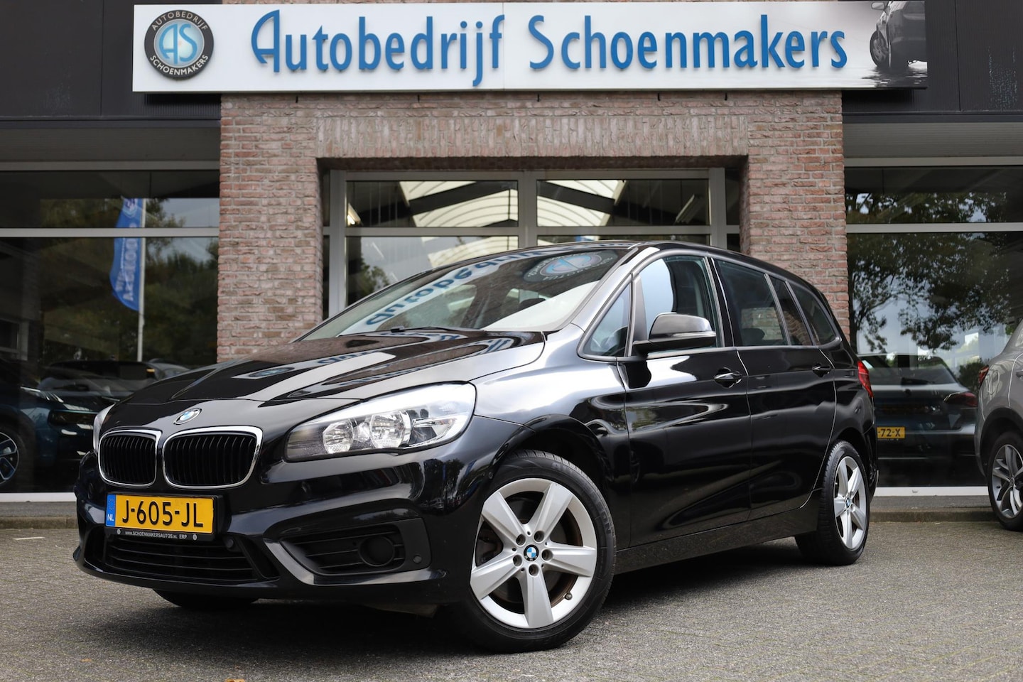 BMW 2-serie Gran Tourer - 220i Executive 192PK!! NAVI STOELVERWARMING 17"LMV AIRCO 2xPDC - AutoWereld.nl