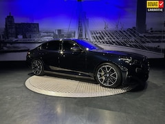 BMW M5 - 5-serie *Limousine V8 M Hybrid*Carbon extr*B&W*AlcantaraHemel*NL-Auto