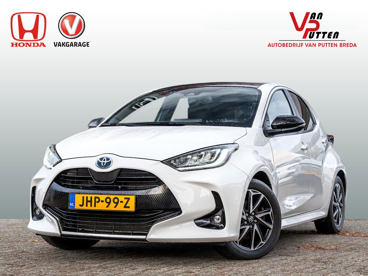 Toyota Yaris - 1.5 Full Hybrid Dynamic Automaat | Panoramadak | Climate control | Adaptieve cruise contro - AutoWereld.nl