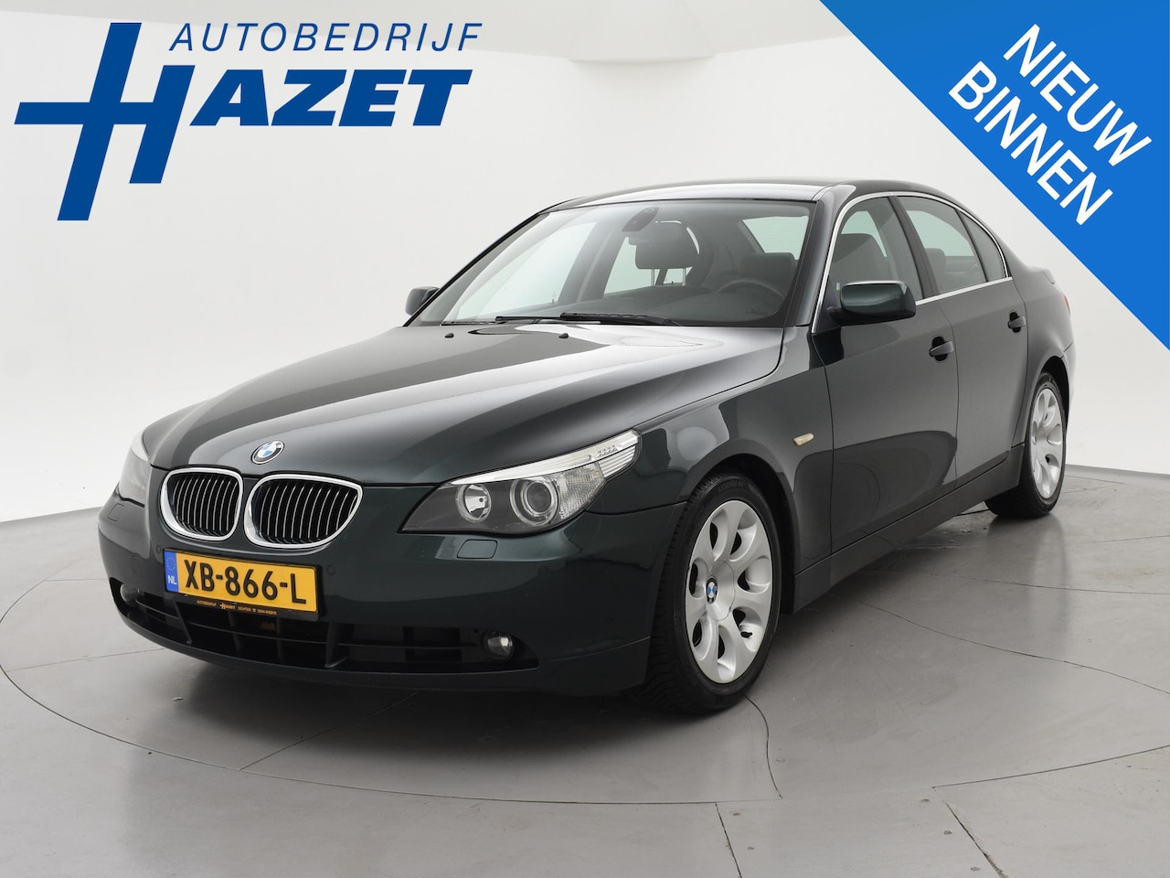 BMW 5-serie - 545i 4.4 V8 333 PK AUT. SEDAN OXFORD GREEN + ZWART LEDER | STOELVERW. | XENON | MEMORY - AutoWereld.nl