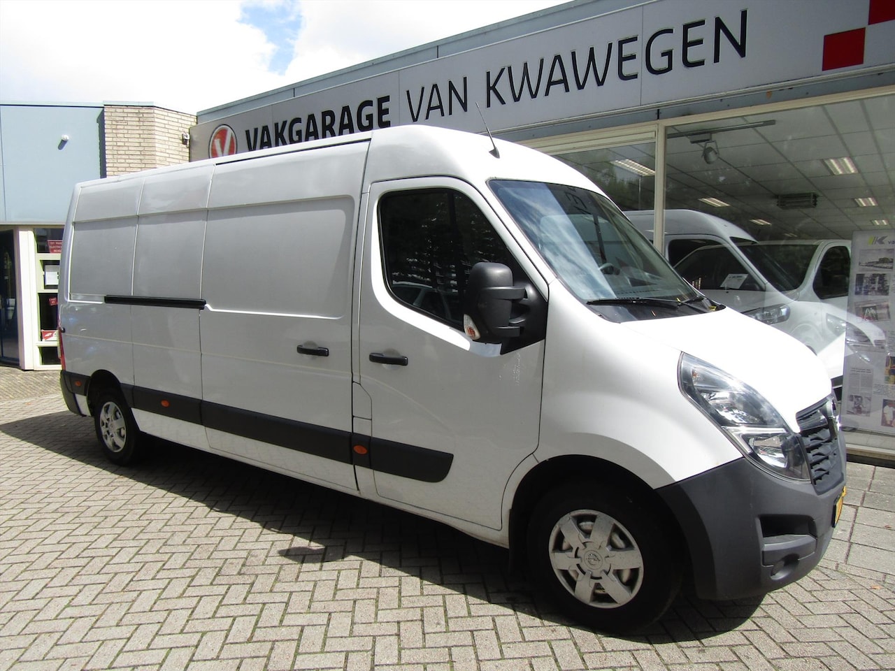 Opel Movano - 2.3 CDTi L3H2 NAVI BLUET. EN INRICHTING - AutoWereld.nl