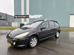 Peugeot 307 SW - 1.6-16V Premium 110 PK. Mooie en zeer fijn rijdende auto van de tweede eigenaar