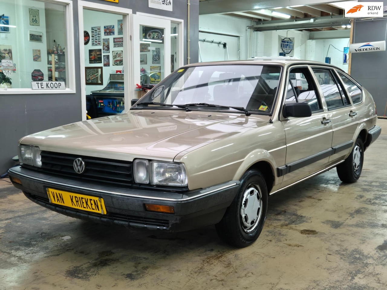 Volkswagen Passat - 1.6 D met AIRCO *zeldzaam* 1986 - AutoWereld.nl