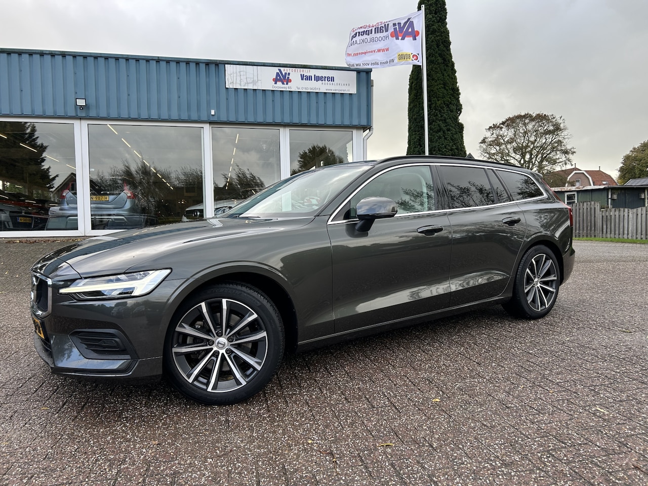 Volvo V60 - 2.0 B3 Momentum Business 2.0 B3 Momentum Business - AutoWereld.nl