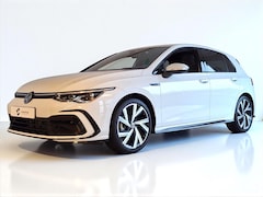 Volkswagen Golf - 1.5 eTSI 150pk 7-DSG R-Line Business IQ Light LED VIRTUAL CAMERA