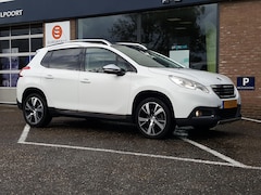 Peugeot 2008 - 1.6 VTi 120pk Allure Navigatie | TREKHAAK | Cruise & Climate control | Parkeersensoren | P