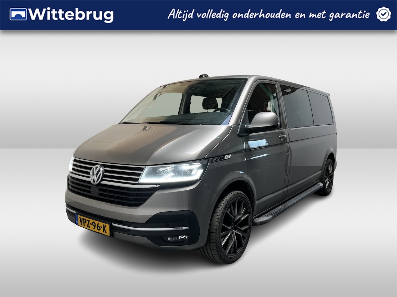 Volkswagen Transporter - 2.0 TDI L2H1 30 DC Bulli / AUTOMAAT/ 204 PK/ DIGITAL DASH/ APP-CONNECT/ PARK. SENSOREN + C - AutoWereld.nl