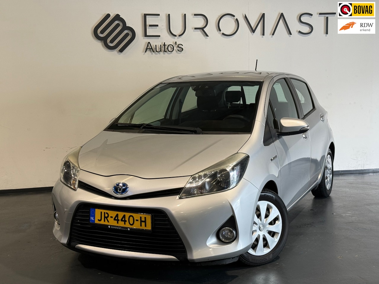 Toyota Yaris - 1.5 Full Hybrid Aspiration Navi Airco Camera Pdc Nieuwe Apk - AutoWereld.nl