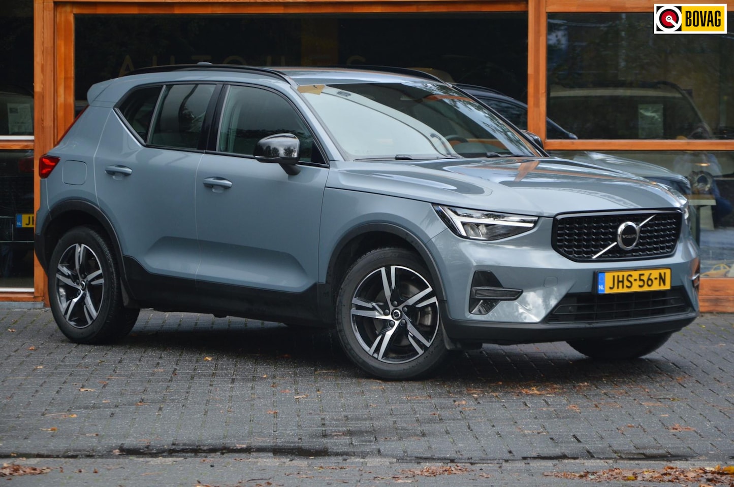 Volvo XC40 - 2.0 B3 Plus Dark | Camera | Stoel + Stuur Verwarmd | Google Maps | Elektrische stoel | - AutoWereld.nl