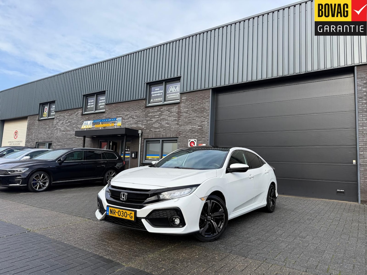 Honda Civic - 1.0 i-VTEC Executive | 2E EIGENAAR | 12MND GARANTIE | AUTOMAAT | PANO | DAB | LED | CARPLA - AutoWereld.nl
