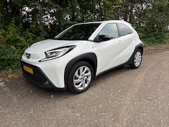 Toyota Aygo X - 1.0 VVT-i MT first NL-Auto LED CarPlay Camera Clima 17"LMV Cruise