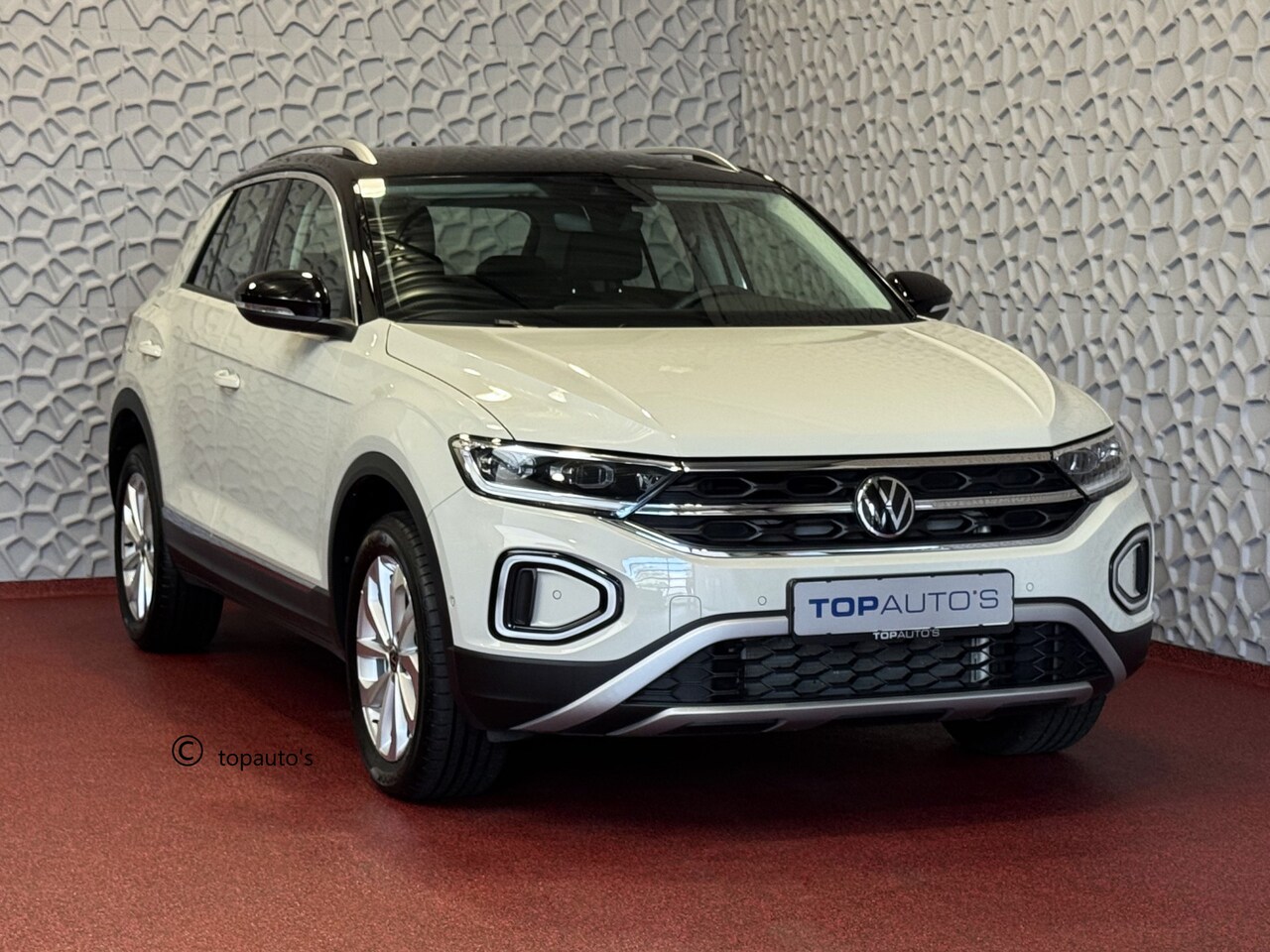 Volkswagen T-Roc - 1.5 TSI 150PK STYLE PLUSBI-TONE ZWART DAK/SPIEGELS ALCANTARA IQ. ELEK.KLEP ADAP.CRUISE VIR - AutoWereld.nl