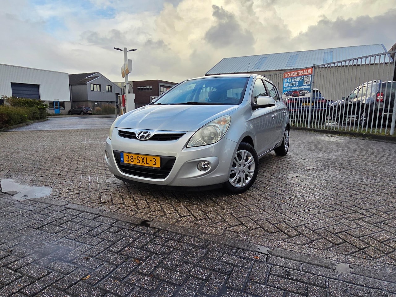 Hyundai i20 - 1.2i i-Motion#Nap#5drs#Airco#Lagekm - AutoWereld.nl