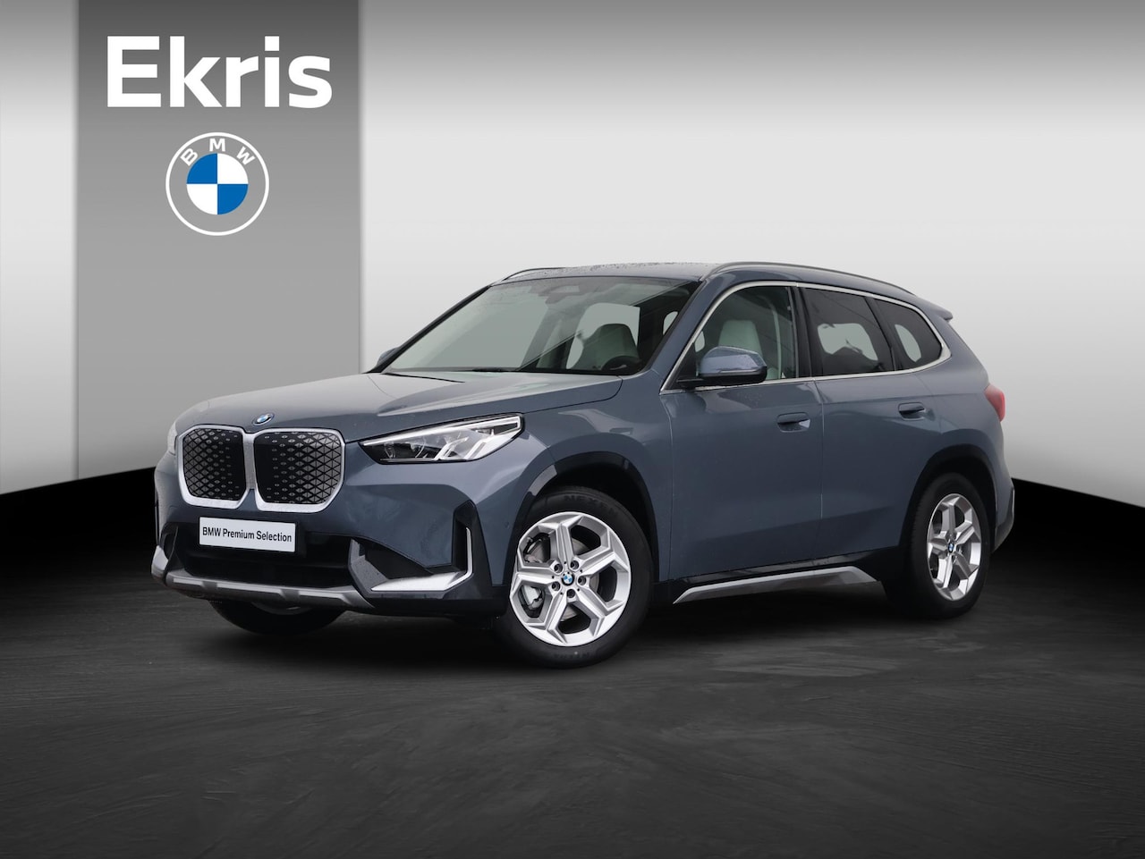 BMW iX1 - eDrive20 67 kWh Nieuw/ X-Line/ Verwarmd Stuurwiel/ Sportstoelen/ Harman-Kardon/ Elektrisch - AutoWereld.nl