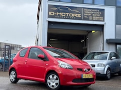 Toyota Aygo - 1.0-12V + nap 1e eigenaar weinig km