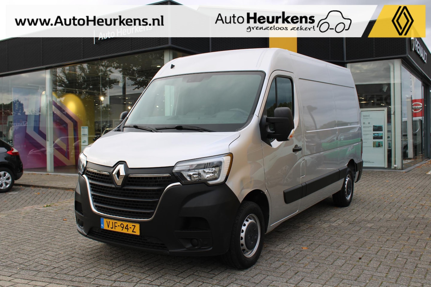 Renault Master - T35 2.3 dCi 180 L2H2 Energy T35 2.3 dCi 180 L2H2 Energy - AutoWereld.nl