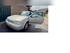 Volkswagen Golf - 2.3 V5 Highline Spicy Golf, niet voor watjes!