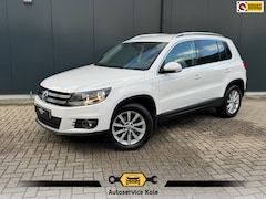 Volkswagen Tiguan - 2.0 TDI Sport&Style 4Motion Automaat * Navigatie * Leder * Trekhaak * Parkeersensoren