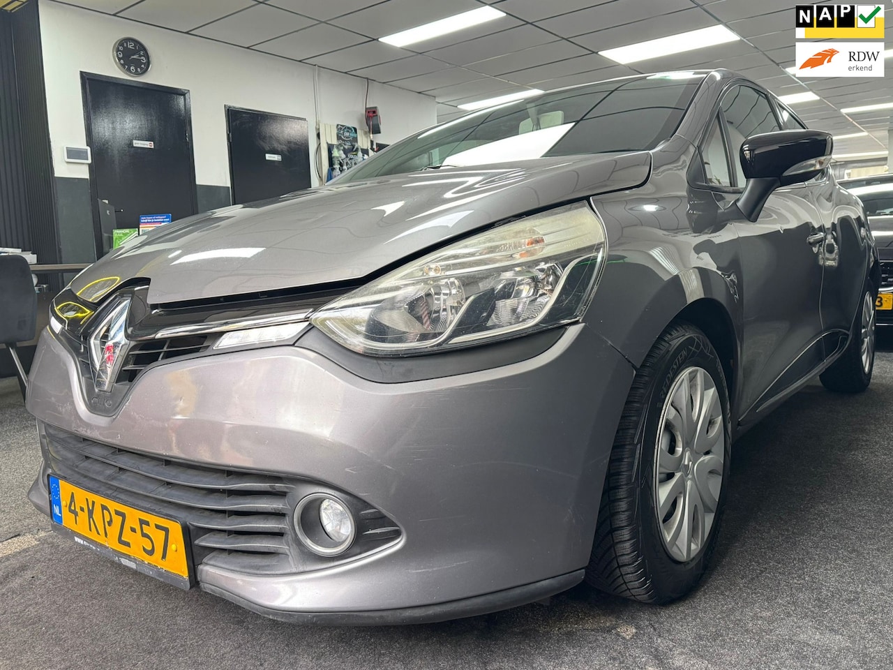 Renault Clio - 0.9 TCe Expression 1e EIGENAAR NAVI AIRCO PDC N.A.P. N.W.A.P.K - AutoWereld.nl