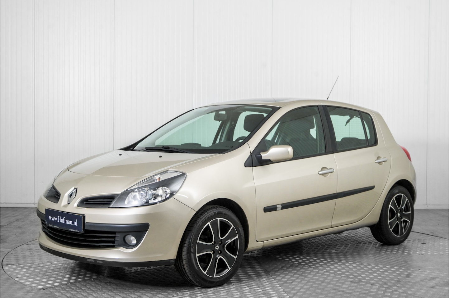 Renault Clio - 1.2-16V Authentique Cruise, Airco etc - AutoWereld.nl