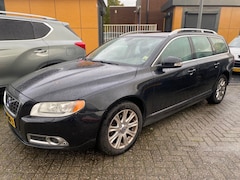 Volvo V70 - 2.4D SUMMUM Navi Leder Xenon PDCTrekhaak