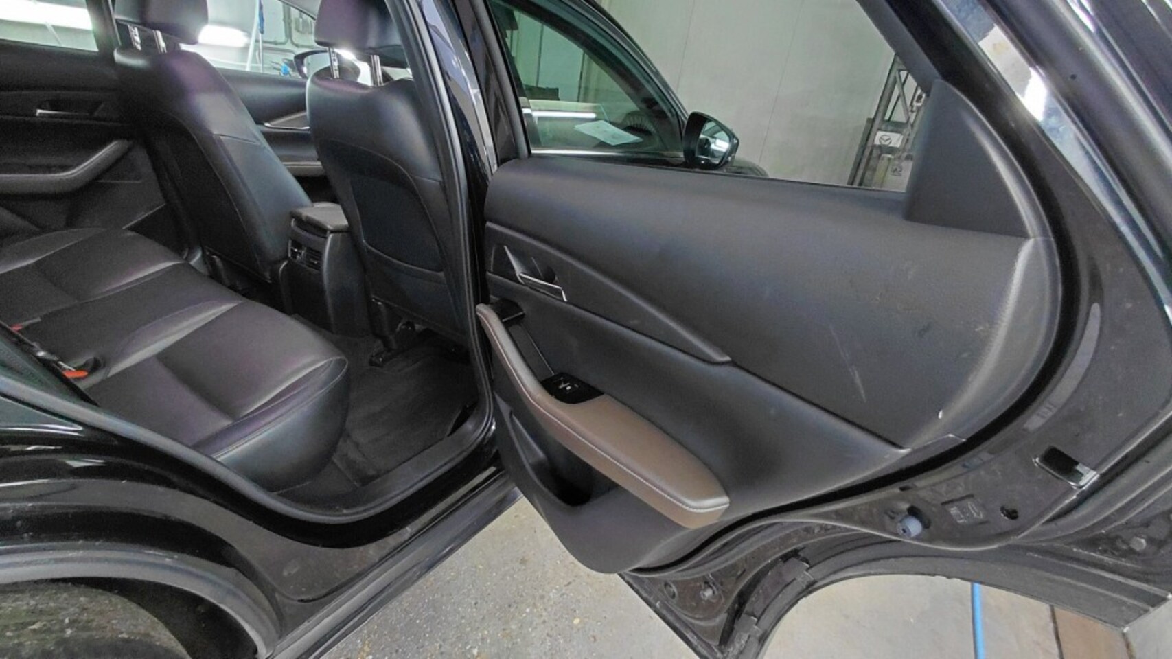 Mazda CX-30 - 2.0 ESA-X Mild Hybride 186 pk Luxery Airco Leder Trekhaak Camera HUD - AutoWereld.nl