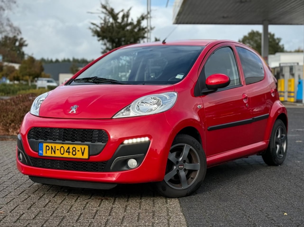 Peugeot 107 - 1.0 5DRS AIRCO LM - AutoWereld.nl